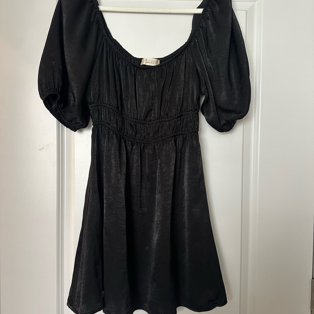 Elegant Black Puff Sleeve Dress